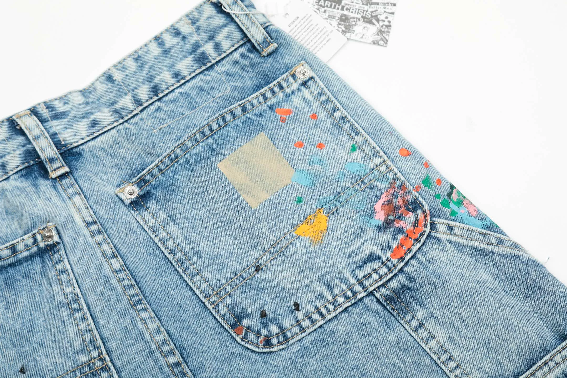 #8163 P250💰 Independent GALLERY DEPT. Vintage splicing loose washed flared jeans - truly restore the ultimate texture of Vintage - original hardware accessories washed and other elevators, QR code analysis are all purchased from the original factory, high degree of restoration, you are welcome to compare the products~ - three-dimensional version loose and comfortable without picking the body shape taller and slimmer factory Seiko original factory quality control same style for men and women can be matched with couples Versatile recommendation Necessary jeans for all seasons -Size: 28 30 32 34 36